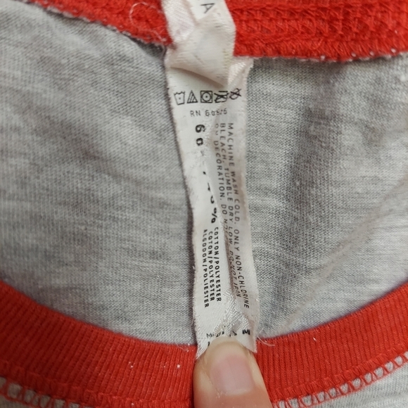 Live and Tell LAT Womens M STL Cardinals MLB Glitter Logo Baseball Tee Shirt - Picture 4 of 13